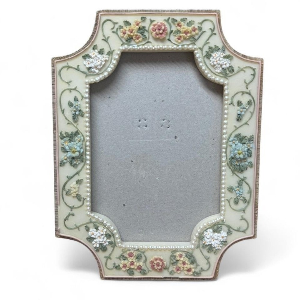 Vintage Floral Picture Frame Hand-Painted, Raised Detail, Cottagecore Style 4x6
